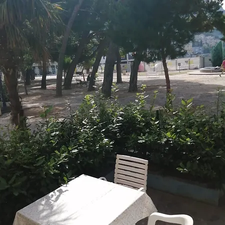 On The Apartamento Omiš